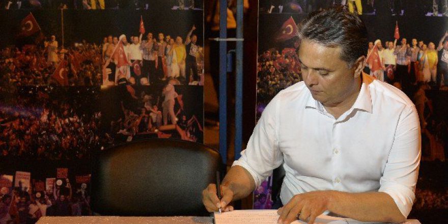 Başkan Uysal Demokrasi Şöleni’nde