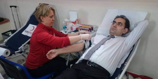 Çifteler Kaymakamı Ağca’dan Kan Bağışı Kampanyasına Destek