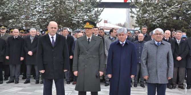 Çanakkale Şehitleri 102. Yıldönümünde Kars’ta Anıldı