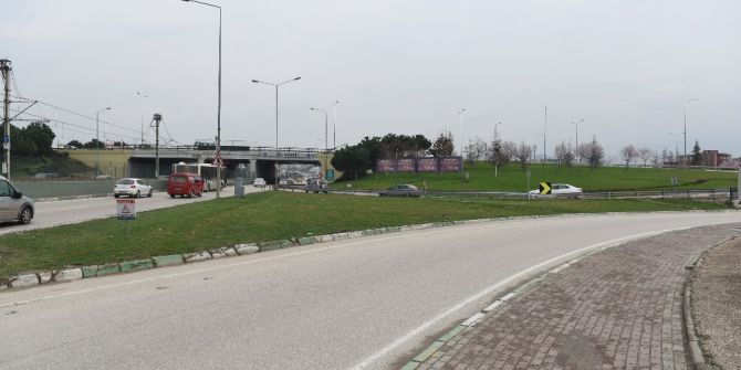 Gül Kavşağı’na İlave Yol Ve Geçit