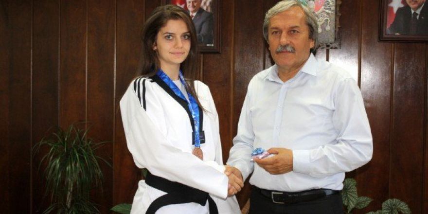 1308 Osmaneli Belediye Spor Oyuncusu Dünya Üçüncüsü Oldu