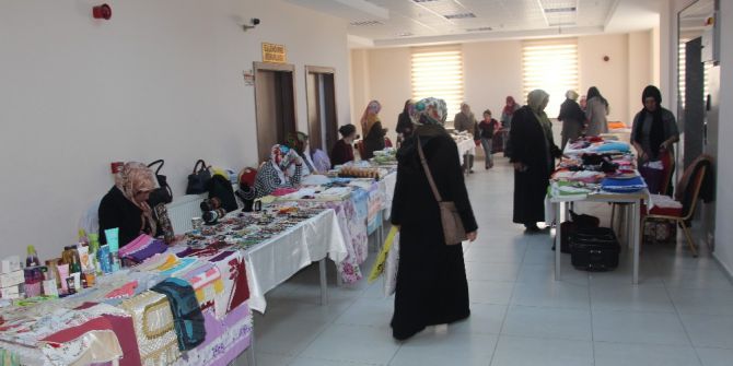 Hanımeller Pazarı Faaliyetlerine Devam Ediyor