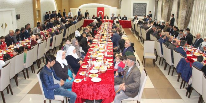 Şehit Aileleri Ve Yakınları Yemekte Bir Araya Geldi