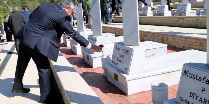 Çanakkale Zaferi’nin 102’üncü Yıldönümü Ve 18 Mart Çanakkale Zaferi Ve Şehitler Anma Günü, Kktc’de Düzenlenen Törenlerle Anıldı.