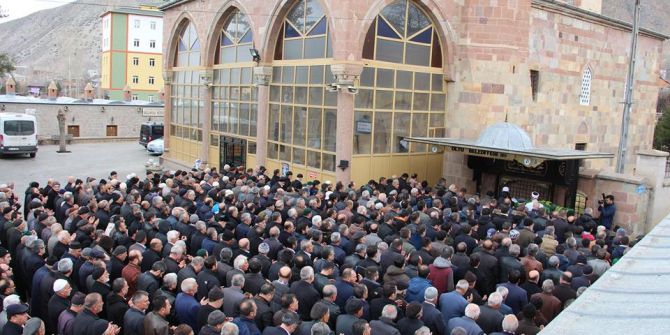 Oltu ‘Toz Ahmet Abi’sini Kaybetti