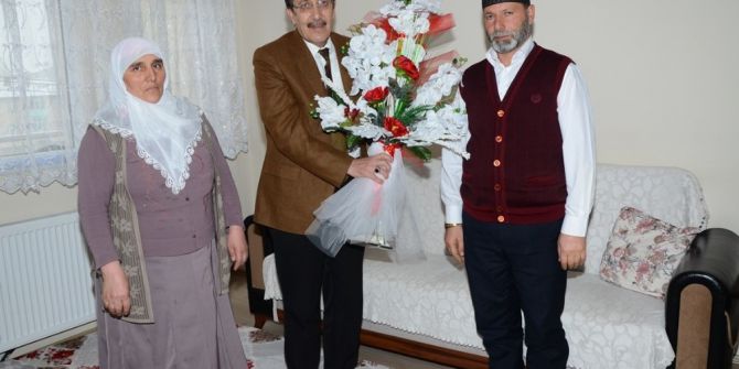 Başkan Bulutlar, Şehit Metin Aydemir’in Ailesini Ziyaret Etti