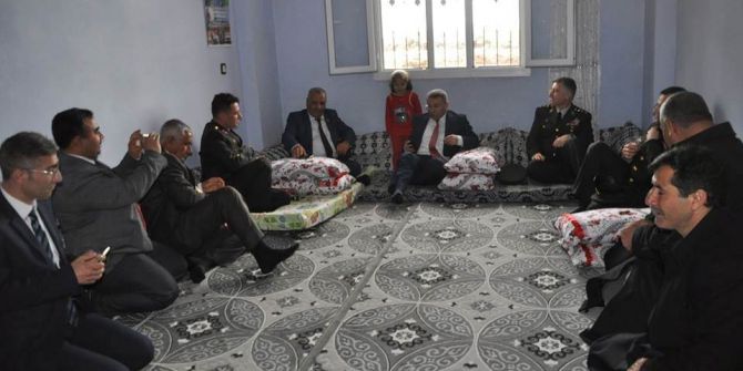 Kaymakam Ömer Çimşit’ten Şehit Ailelerine Yemek