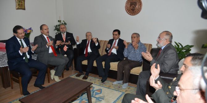 Kırşehir Protokolünden Şehit Ailelerine Ziyaret