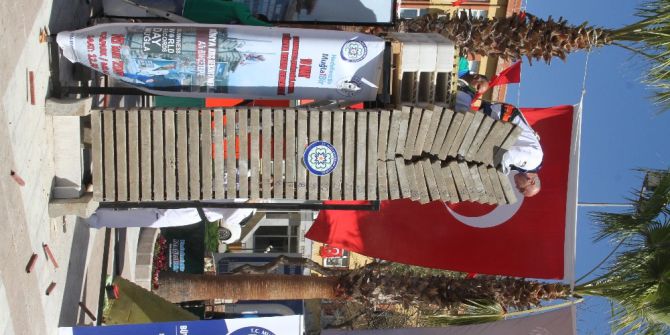 Kendi Rekorunu Kırdı