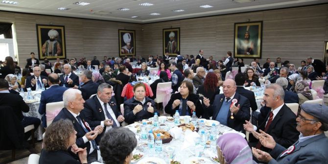 Şehit Aileleri Ve Gaziler Yemekte Ağırlandı