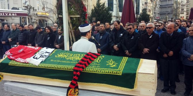 Yapımcı Pınar Odabaş Aktuğ Son Yolculuğuna Uğurlandı