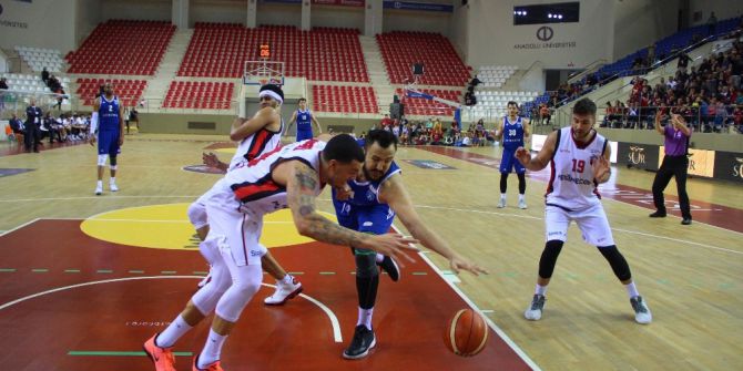 Eskişehir Basket Kıl Payı Kazandı