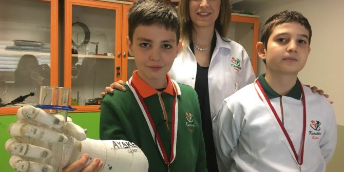 15 Temmuz Gazilerine Miniklerden ‘Biyonik El’ Vefası