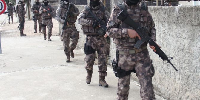 130 Adrese Eş Zamanlı ’Aranan Şahıs’ Operasyonu