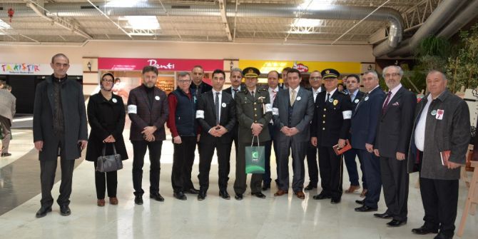 Bozüyük’te Yeşilay Standı Ve Bağımlılara İlişkin Karikatür Sergisi Açıldı