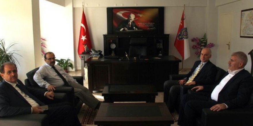 Vali İsmail Ustaoğlu’ndan, Emniyet Müdürü Kaya’ya Teşekkür Ziyareti