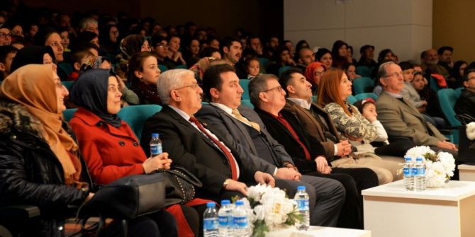 “Seddülbahir Yahya Çavuş” Adlı Tiyatro Oyunu Bozüyük’te Sahnelendi