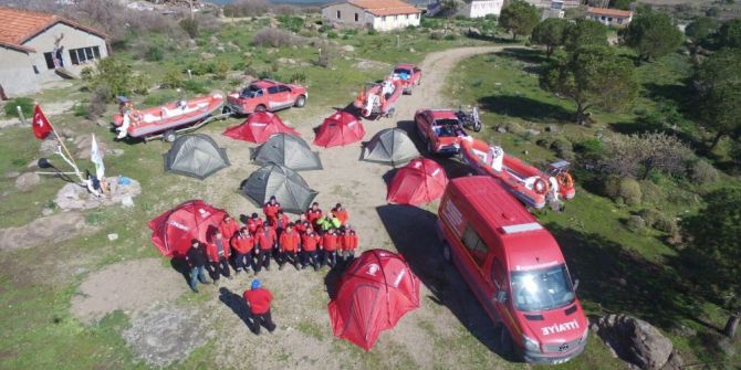 18 Mart İçin 18 İtfaiye Dalgıcı 18 Metreye Dalış Yaptı