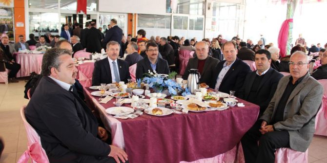 Ak Parti Stk’lara Anayasa Değişikliğini Anlattı