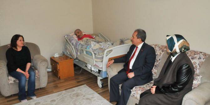 Başkan Akkaya’dan Şehit Ailelerine Ziyaret