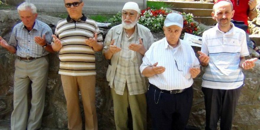 Kazım Baykal Dualarla Anıldı