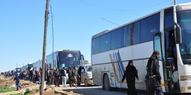 Suriye Rejiminin Bombaladığı Humuz El Waar’dan Tahliyeler Başladı
