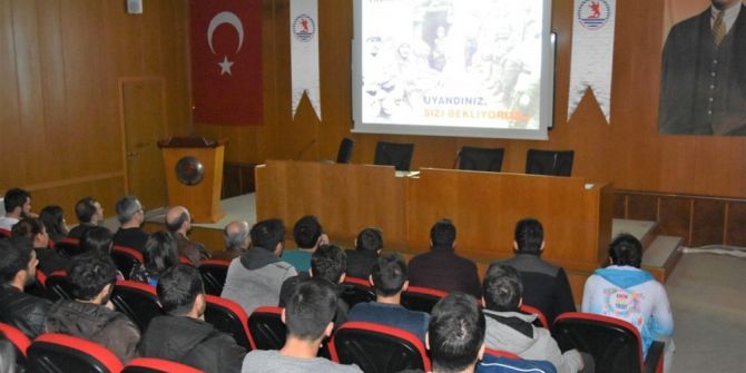 Omü’de Çanakkale Şehitlerini Anla Töreni