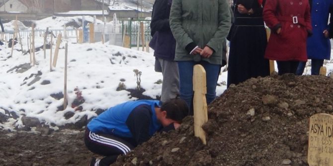 ’Uçan Kız’ Gözyaşları İçinde Toprağa Verildi