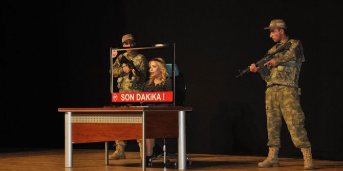 Diyarbakır’da 15 Temmuz Şehitleri Anısına Tiyatro Gösterimi Yapıldı