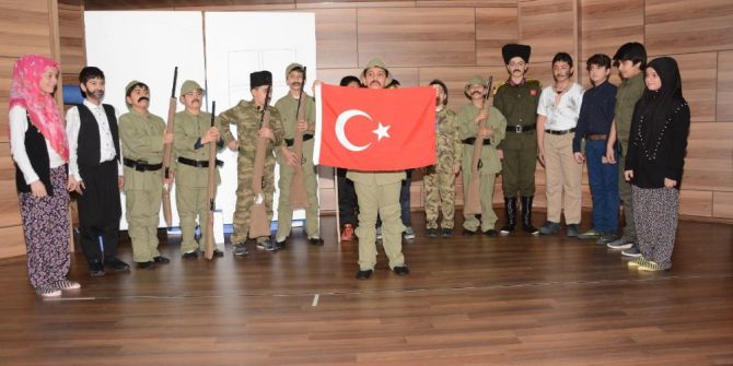 Adıyaman Özel İkra Kolejinden Çanakkale Zaferi Kutlaması