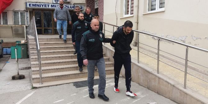 Bursa’da Adliyeye Sevk Edilen 3 Uyuşturucu Satıcısı Tutuklandı