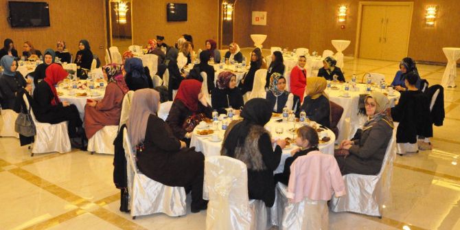 Bakan Işık, Gebze’de Stk’ların Kadın Üyeleriyle Bir Araya Geldi