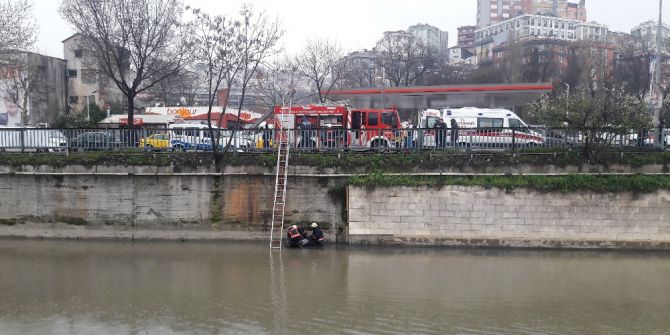 İtfaiyenin Ceset Kurtarma Operasyonunu Film İzler Gibi İzlediler