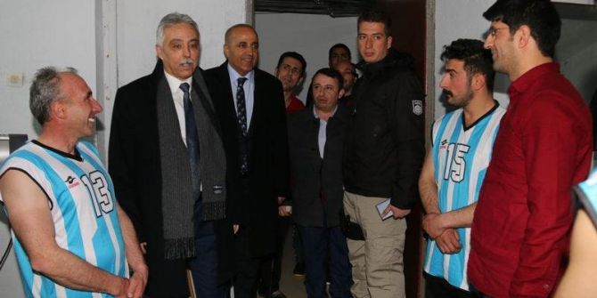 Vali Toprak, Engellilerin Maçını İzledi