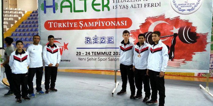 Mamaklı Yıldızdan Türkiye Üçüncülüğü