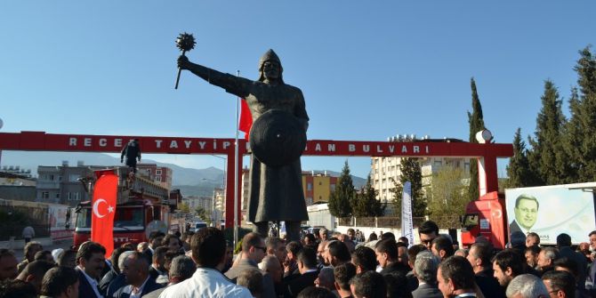 Süleyman Şah’ın Heykeli Törenle Açıldı