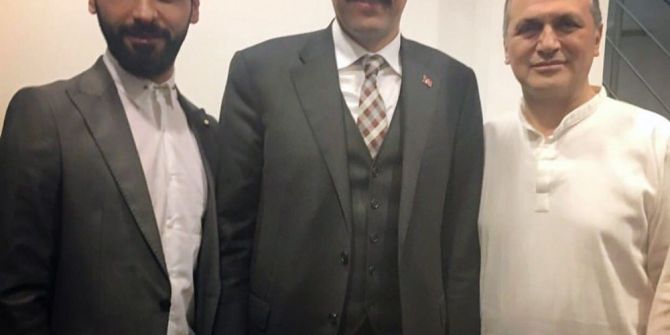 Emre Kaya, Dayısı Erol Parlak’ı Özel Konserinde Yalnız Bırakmadı