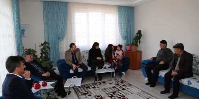 Başkan Akdoğan’dan Şehit Ailelerine Ziyaret