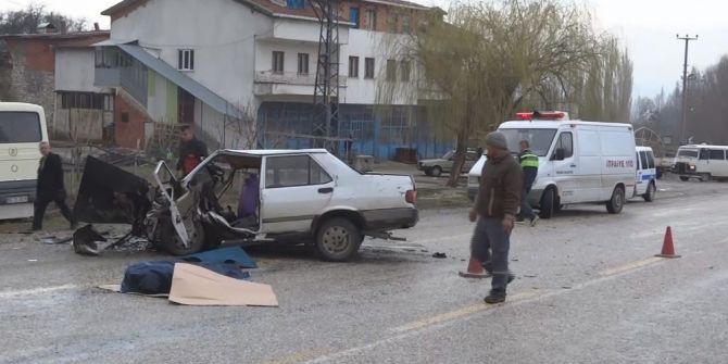 Domaniç’te Trafik Kazası: 1 Ölü 13 Yaralı