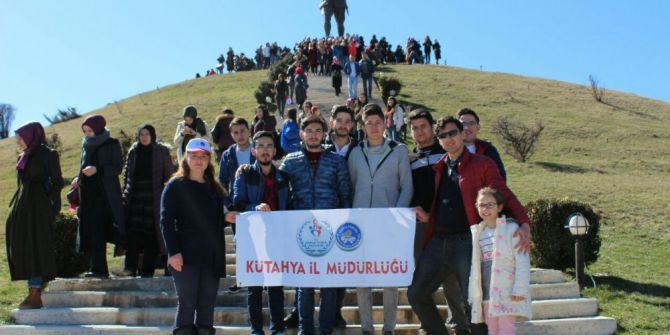 Kyk’lı Öğrenciler Dumlupınar Şehitliğinde