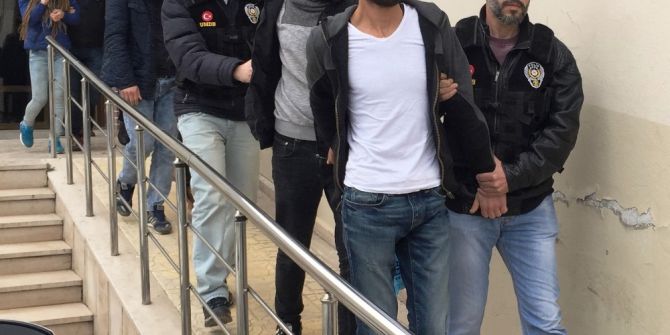 Gençleri Zehirleyemediler