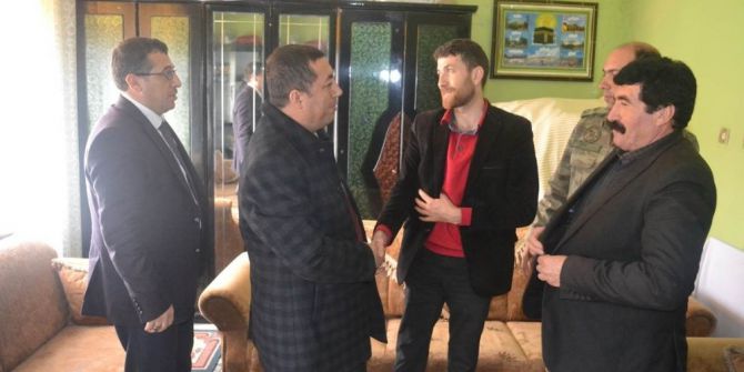 Kaymakam 15 Temmuz Gazisini Evinde Ziyaret Etti