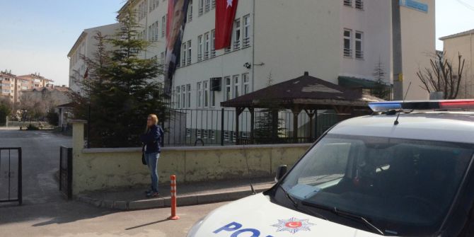 Bunu Yapan Bir Kadın Hizmetli