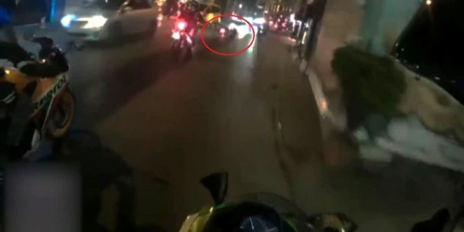 Motosiklet Konvoyunda Kaza Kamerada