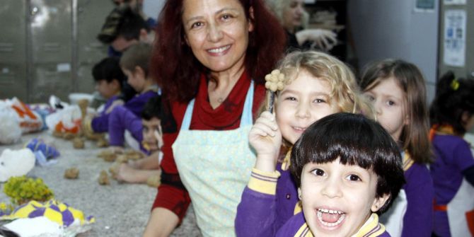 Çöpten, Hayallerindeki Çizgi Film Kahramanlarını Yaptılar