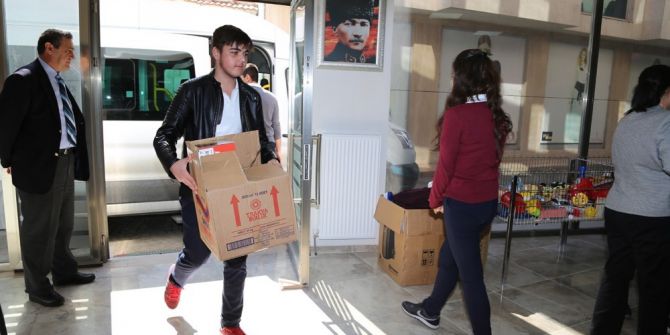 Saran Ellerden, Dost Ellere Destek