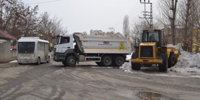 Muş Belediyesinden Karla Mücadele Çalışması