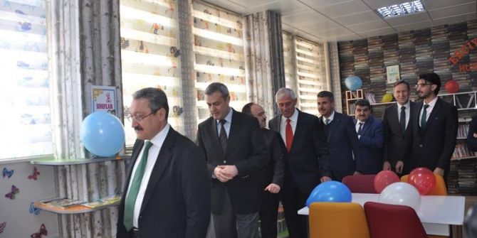 Bağışlarla Oluşturulan Kütüphane Hizmete Açıldı