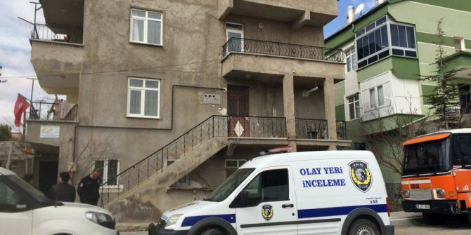 Tek Başına Yaşayan Şahıs Evinde Ölü Bulundu