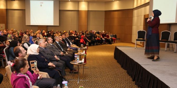Sedep’ Ten Çocuk Yetiştirmede Aile Ve Çevresel Faktörler Semineri